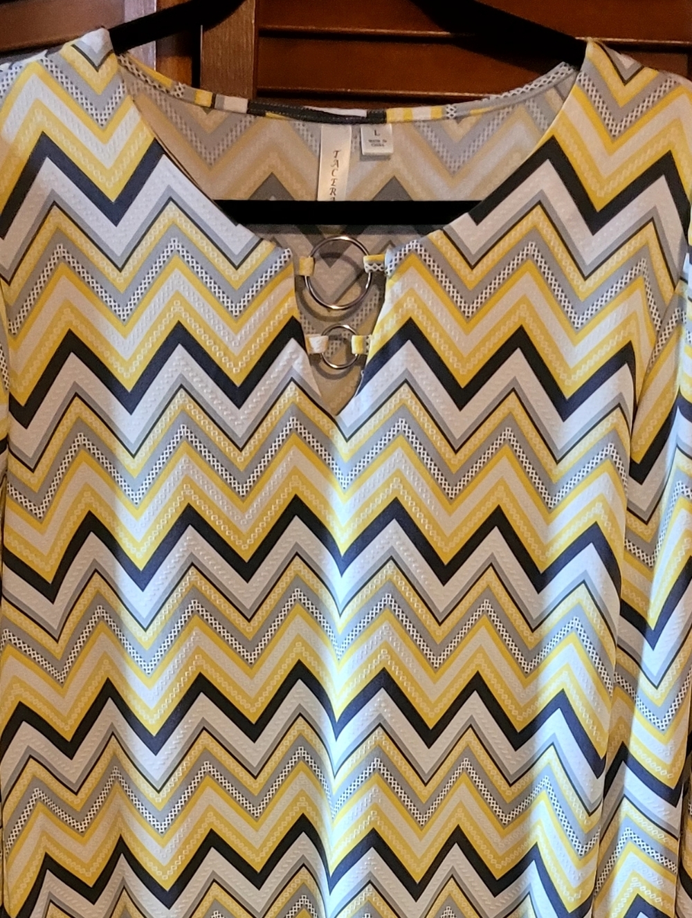 Tacera Yellow, Gray & White Chevron Shift Dress with Ring Detail, Size Large - Picture 8 of 8